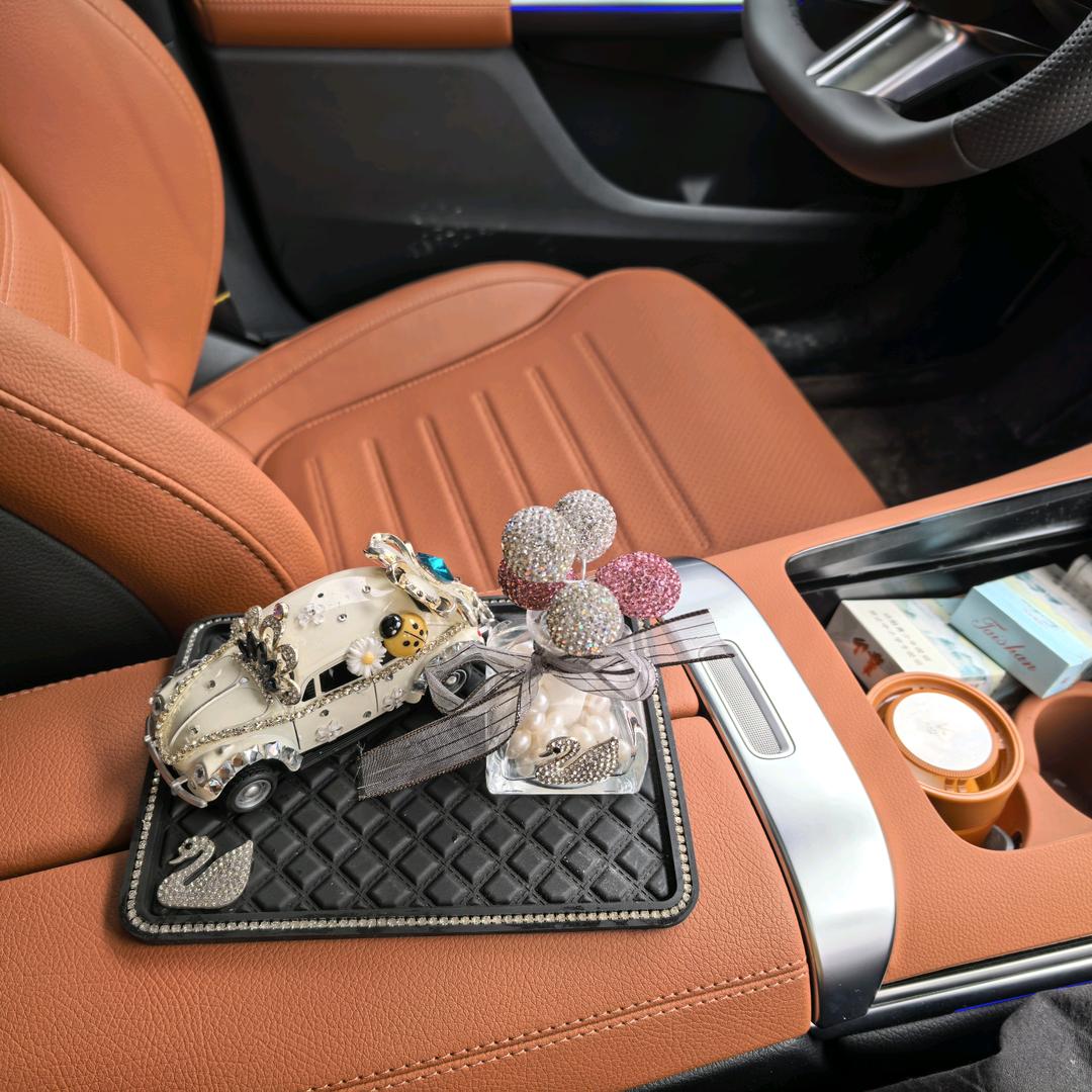 浅梦高端车饰品