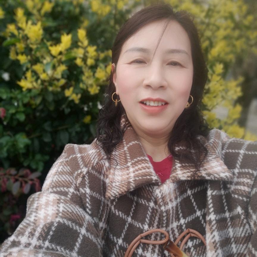 邓姐是个聊天主播