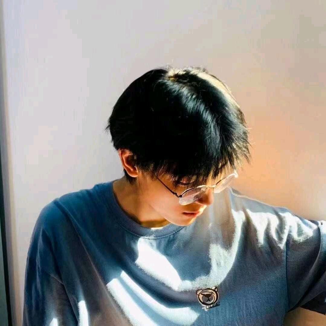 萧瑟年华二两三