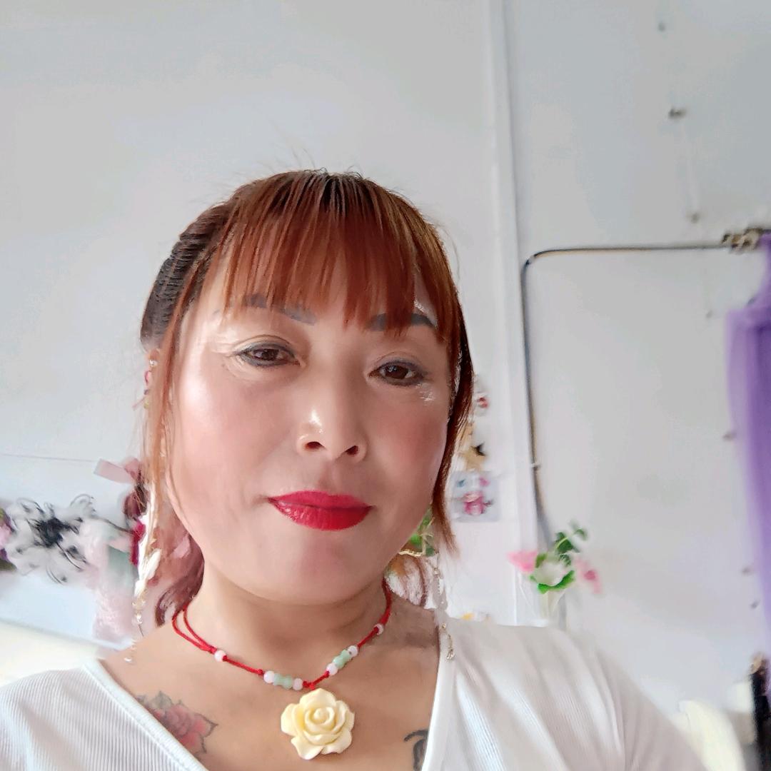 白 玫瑰