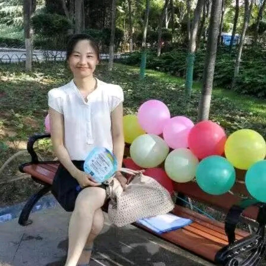 蝶恋花，花恋蝶