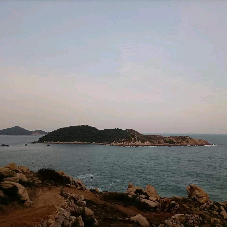 🍷🍷🍷烈酒三杯敬余生