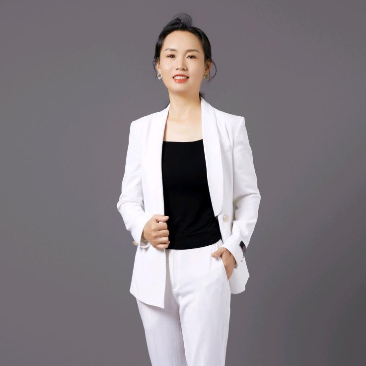 上门做眉毛的梓桐