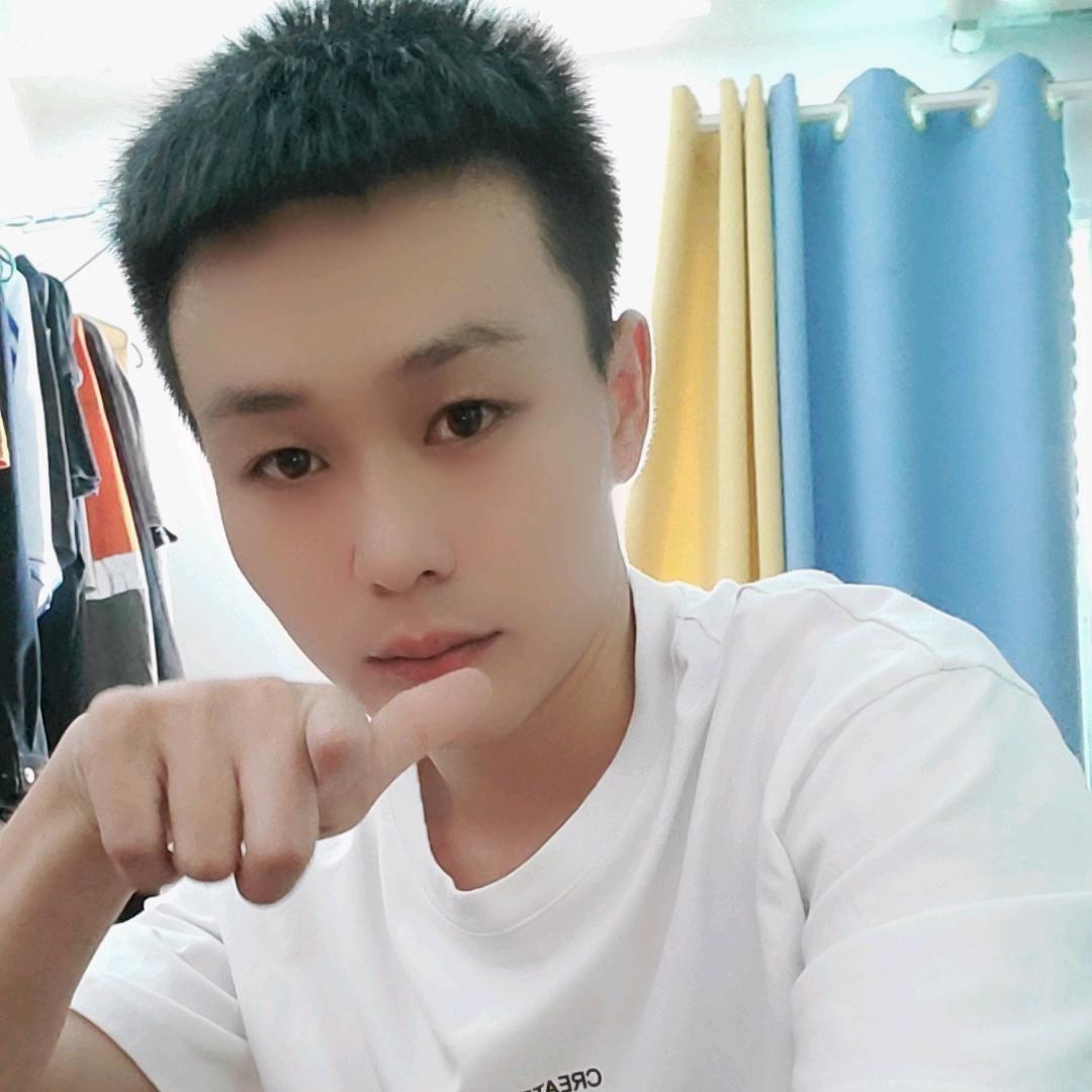 马语轻喃