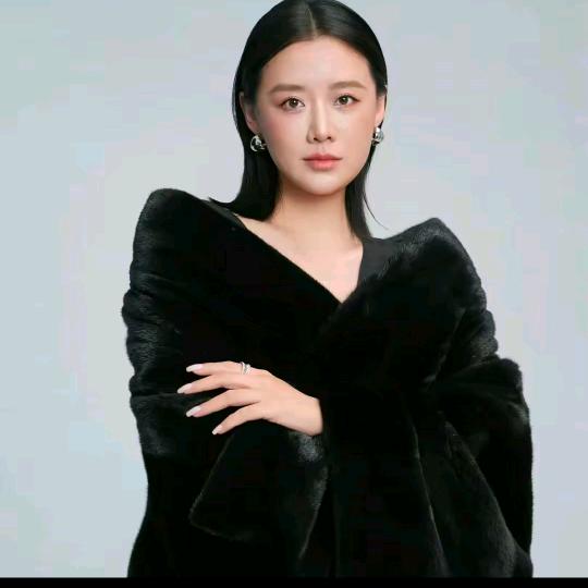 我是Gloria格子（穿搭分享）