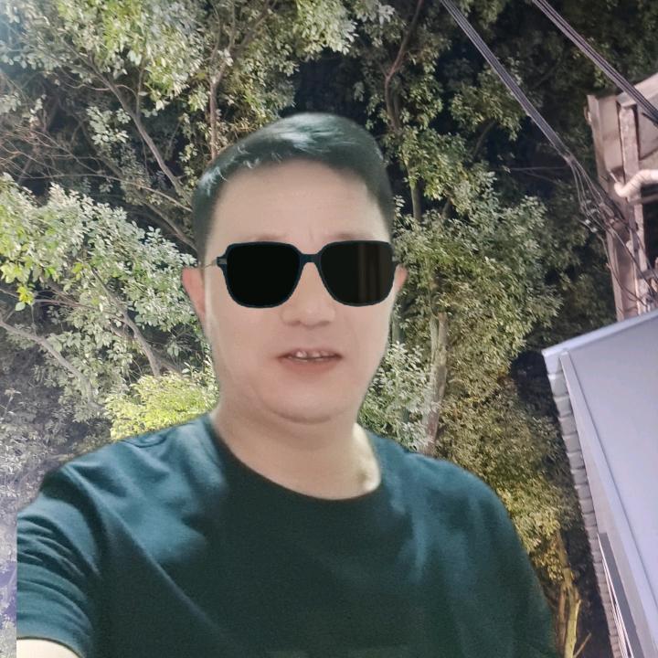 我是焊工，早上5点半开播