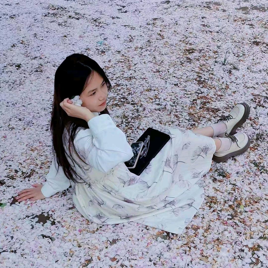 是我呀啦啦啦🦋~