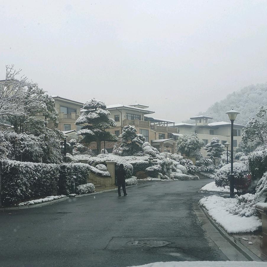 爱唱歌的（阿华）