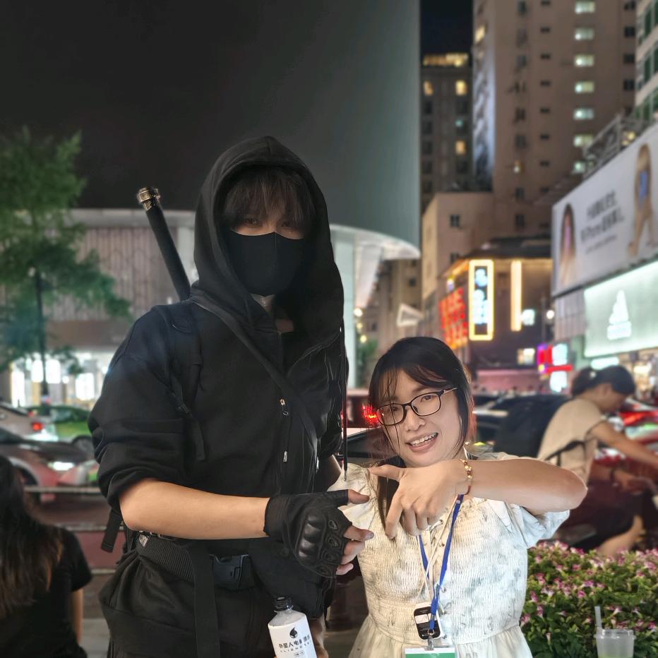 卖灯笼的小十七