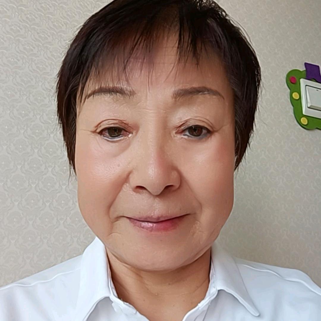 何姐