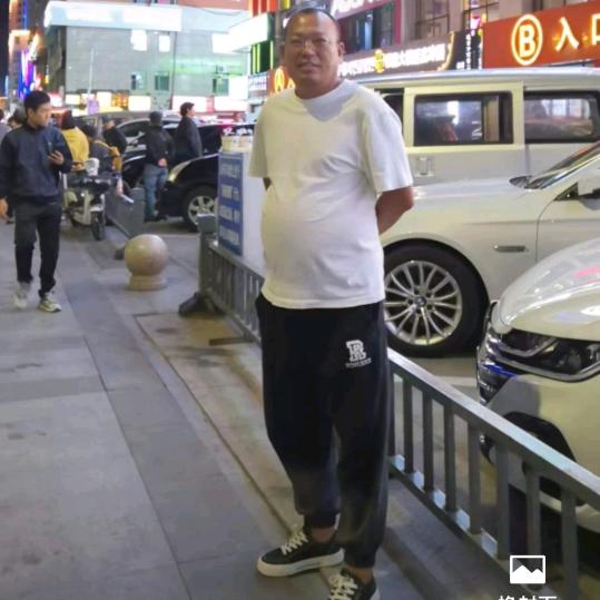 陪同保驾