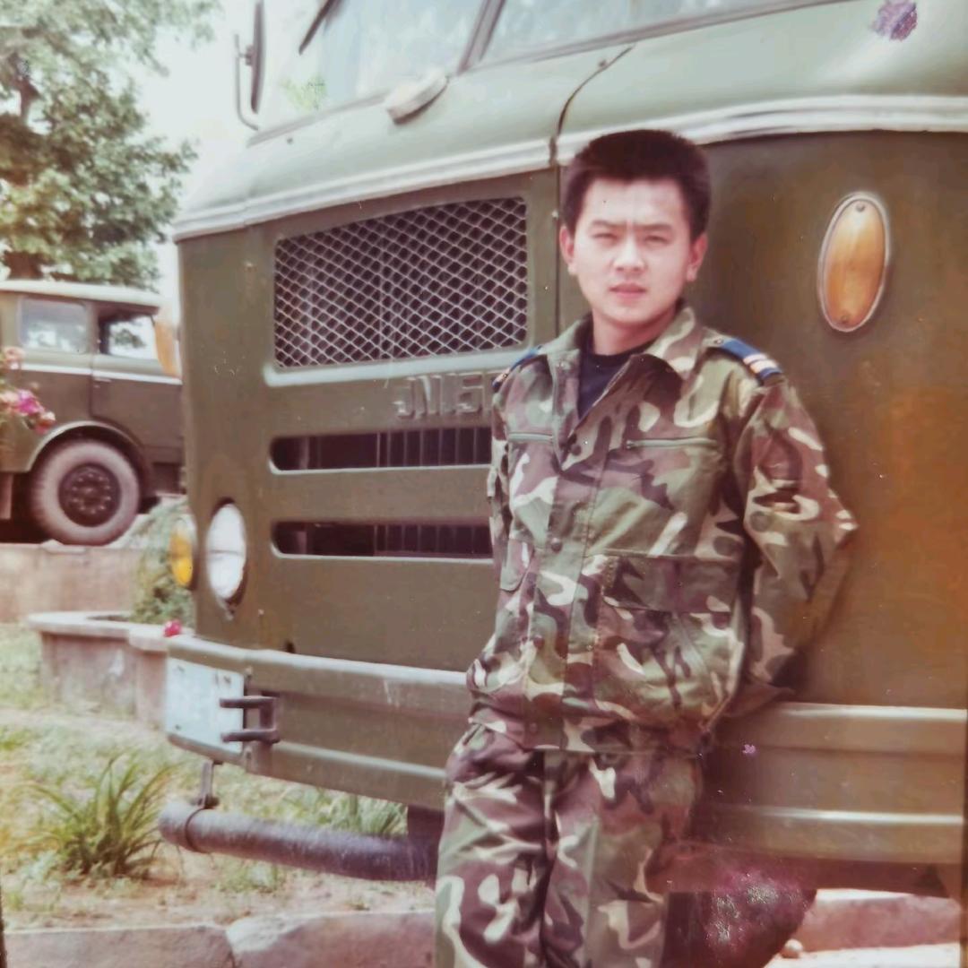 戎装岁月《1990.12》