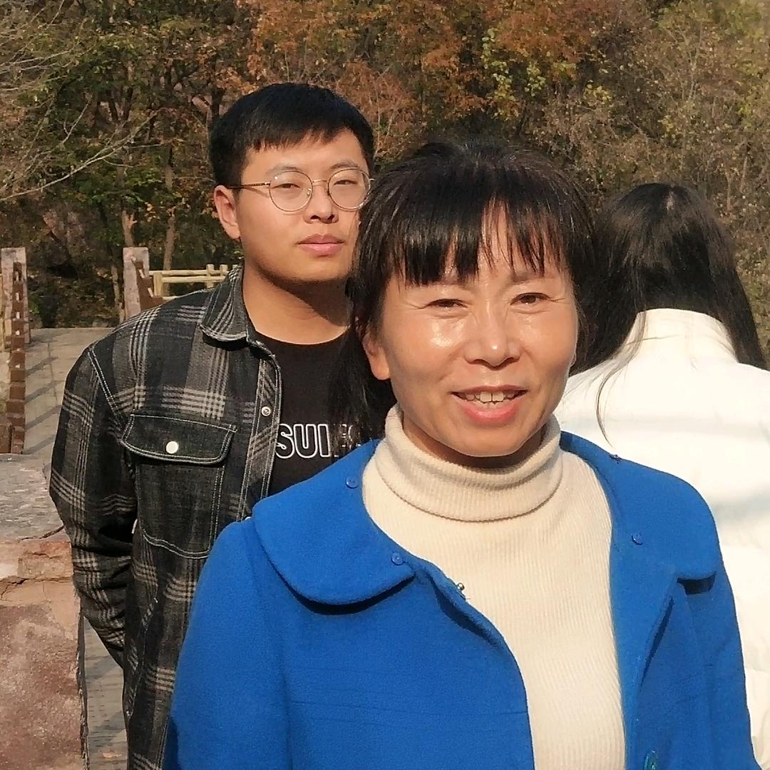 申艳