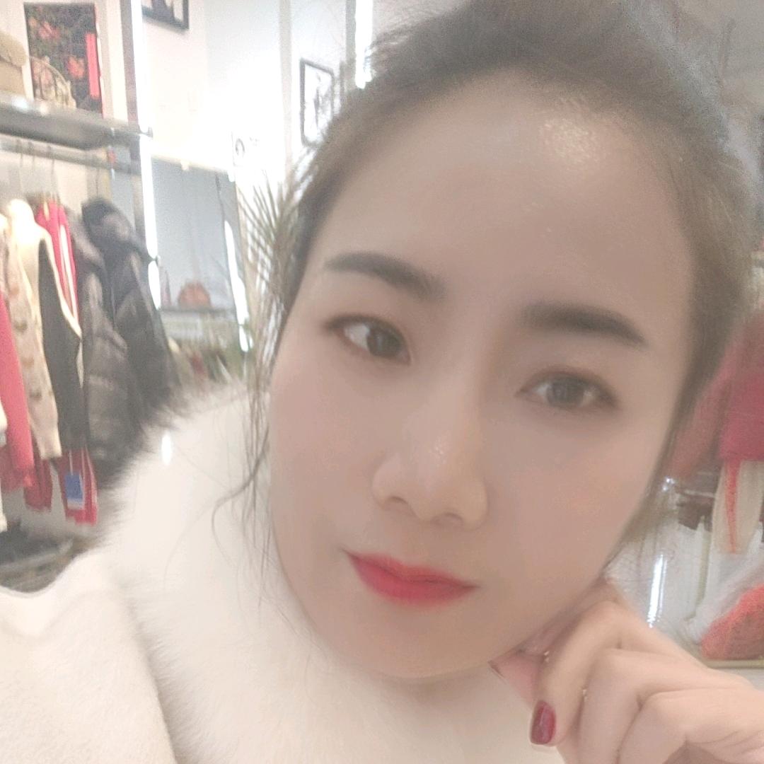 刘刘.1987服装店