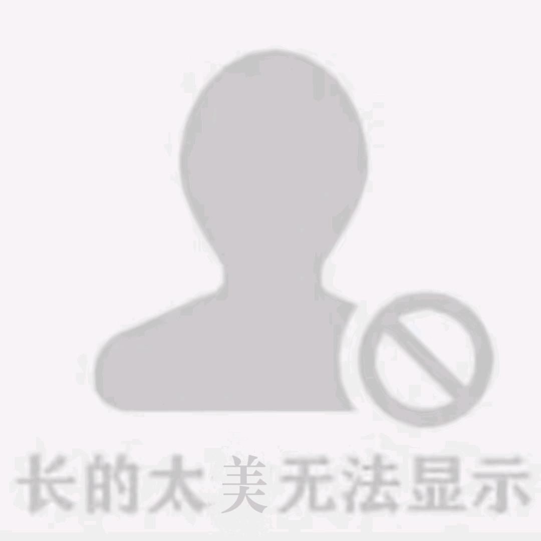 阴暗爬行母蟑螂