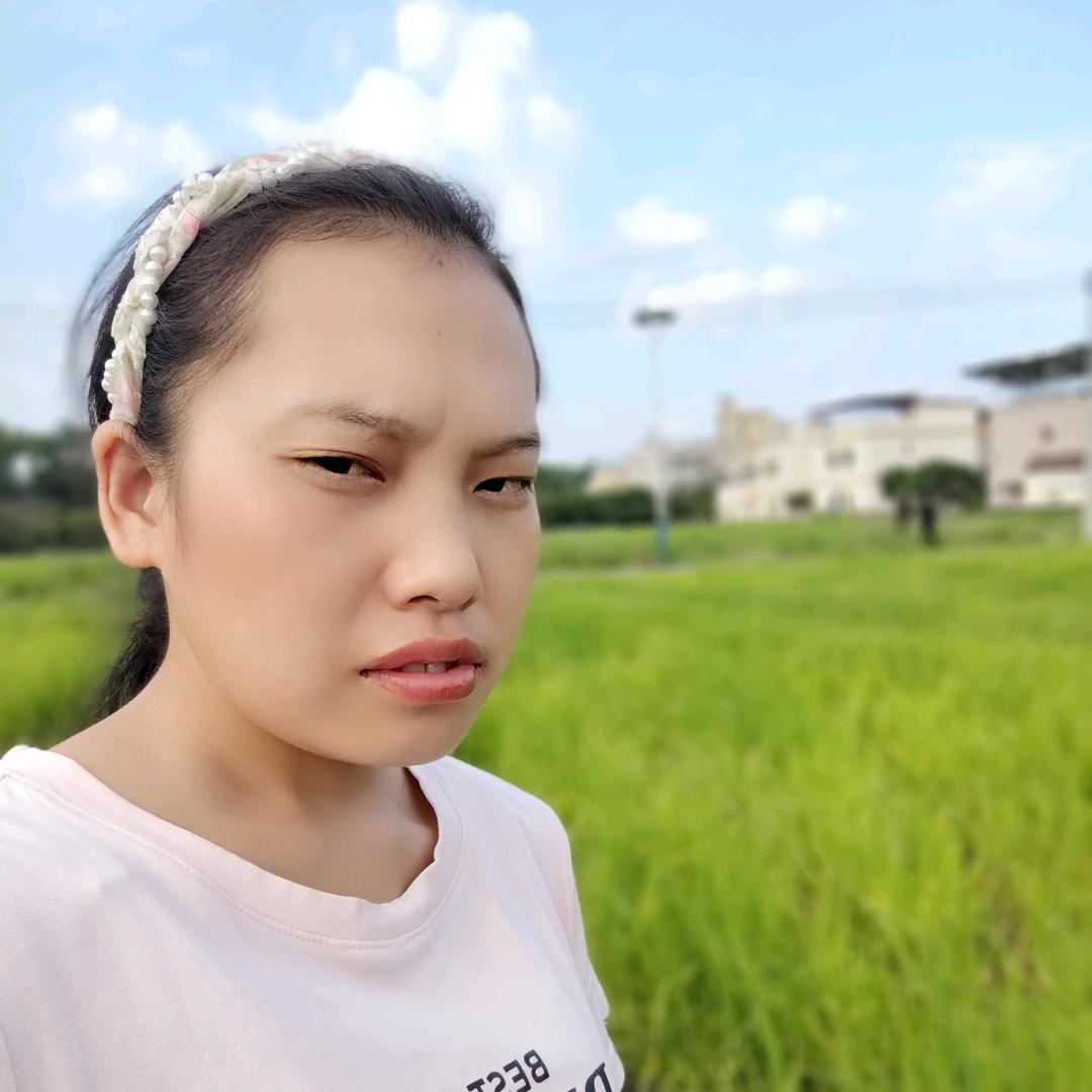 小仙女下凡来了