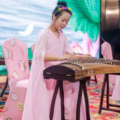 灵鹿儿（古筝，汉服）