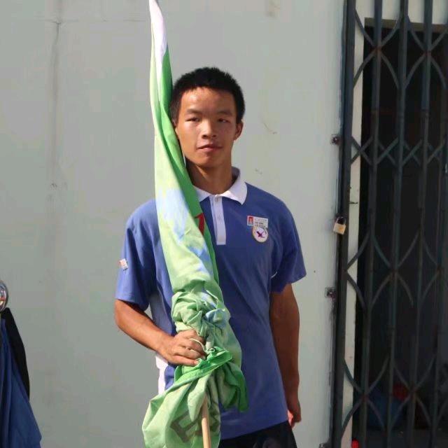 我们的队伍向太阳
