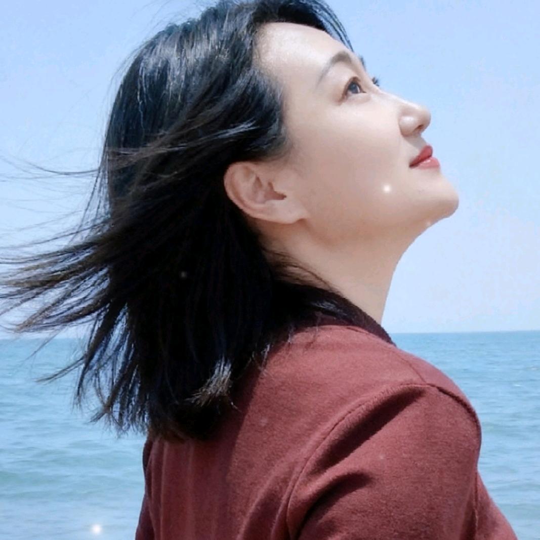 静水清莲