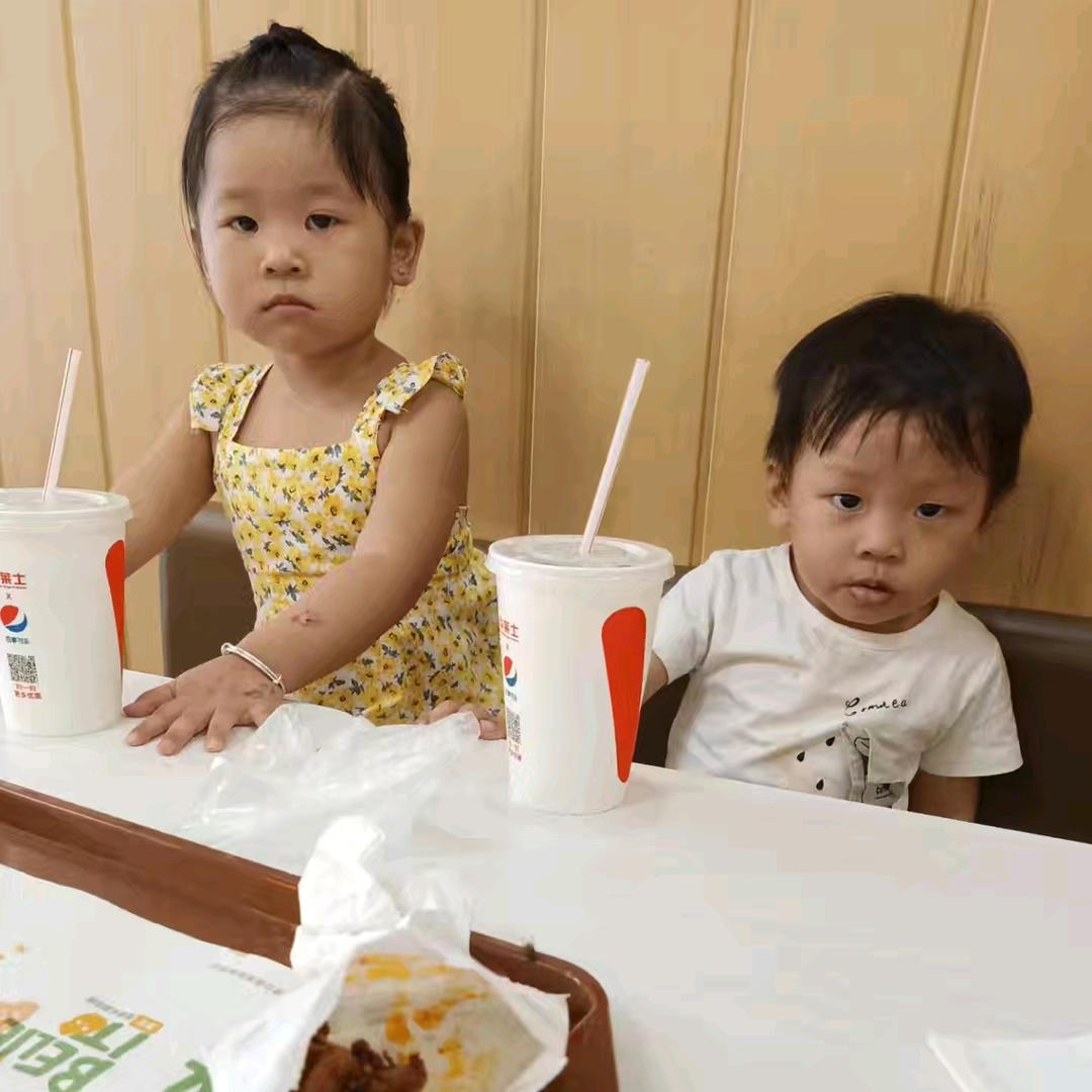 阿曼曼头像