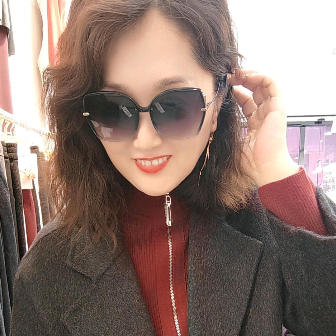 金燕时尚服饰精选铺