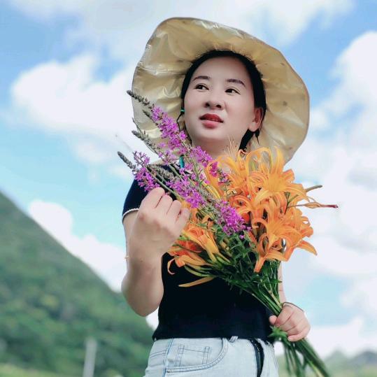 🌞石榴💜小阿妹