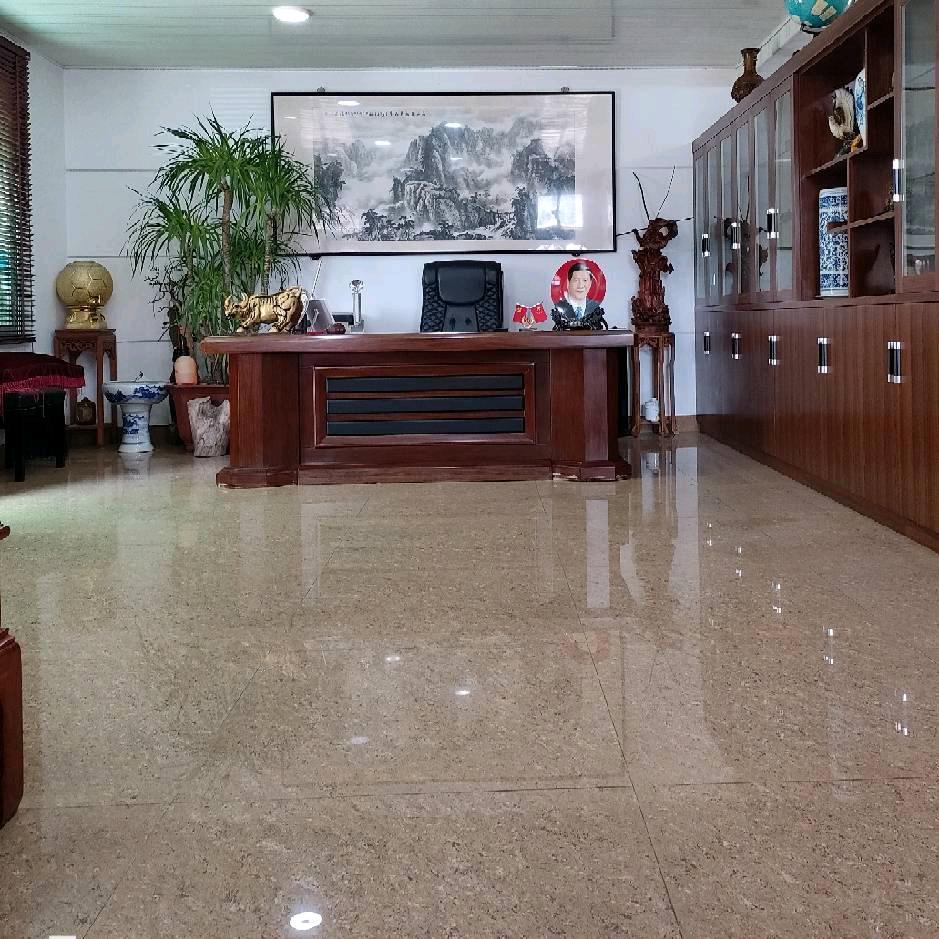 福建开丰建设~何先生