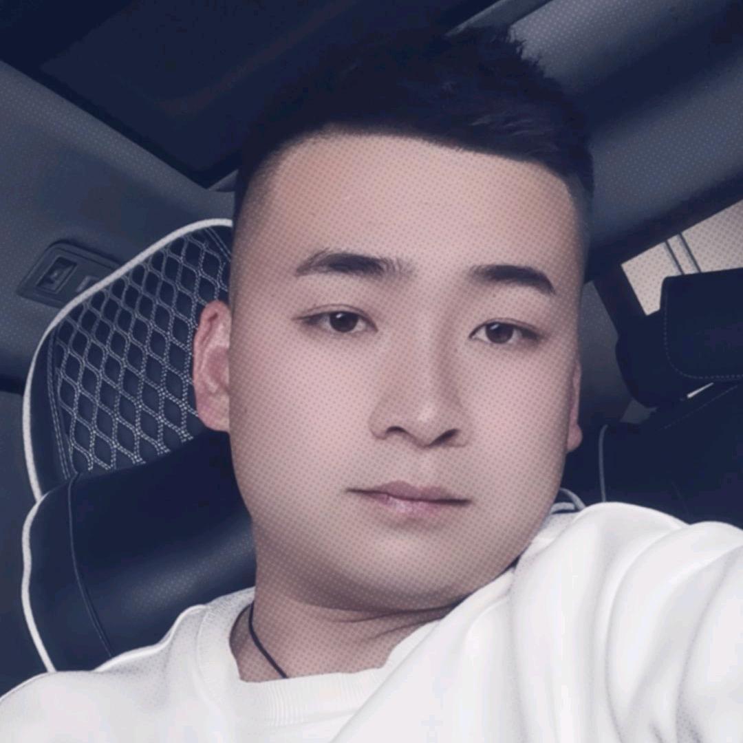小   查    欣