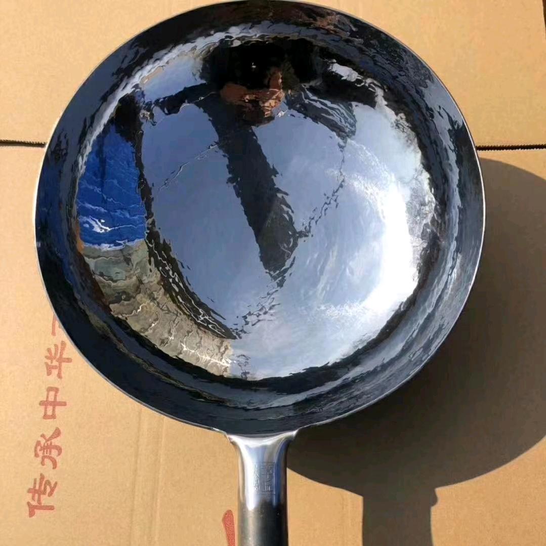 章丘陈佬叁古法手打铁锅