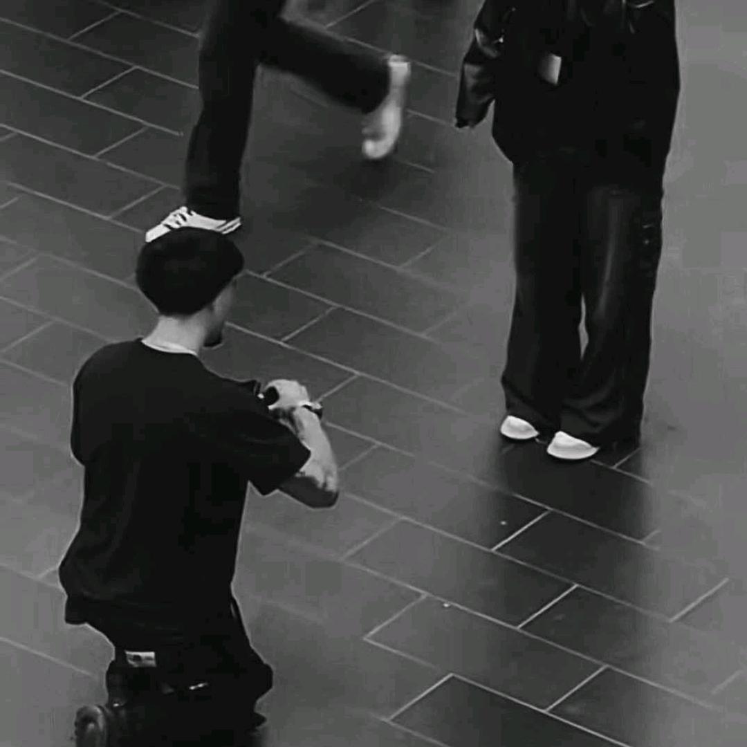 (づ ●─● )づ