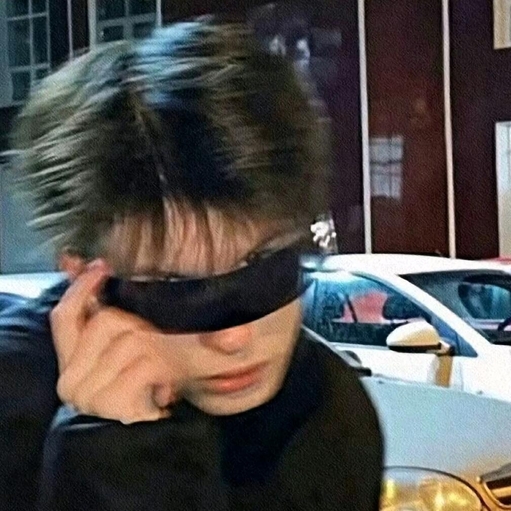 Yᴏ̆̈ᴜ̆̈.
