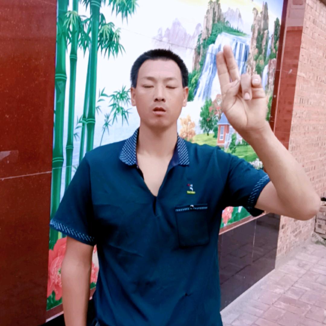 蹦迪冀小哥(●—●)