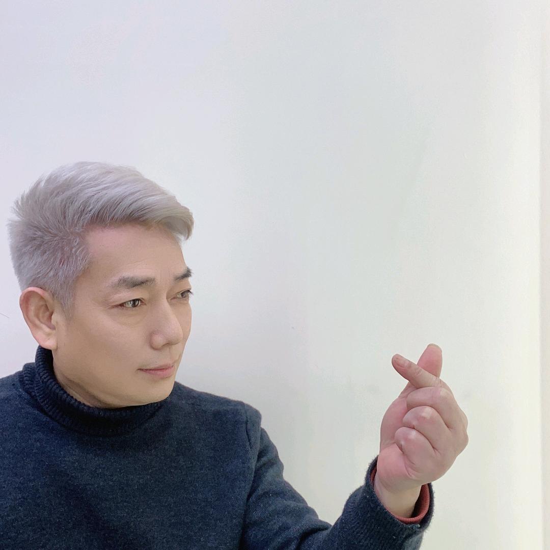 数据科学烫发杰哥