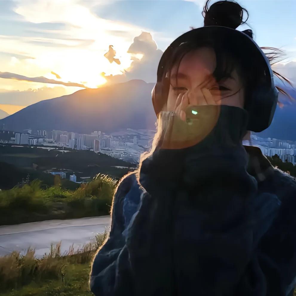 闹 闹