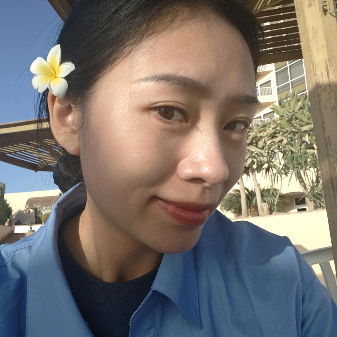 李某某