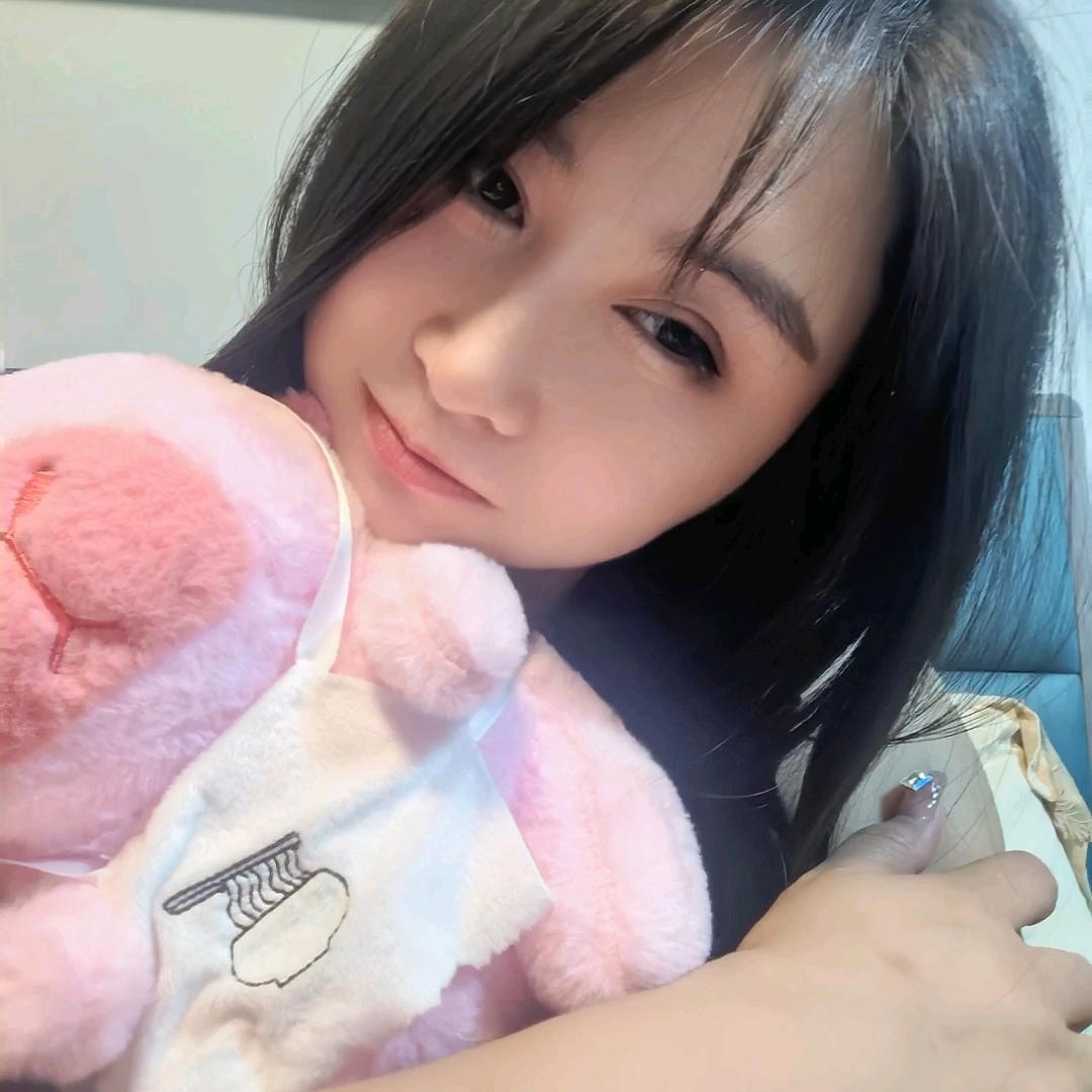 @佟彤是谁吖