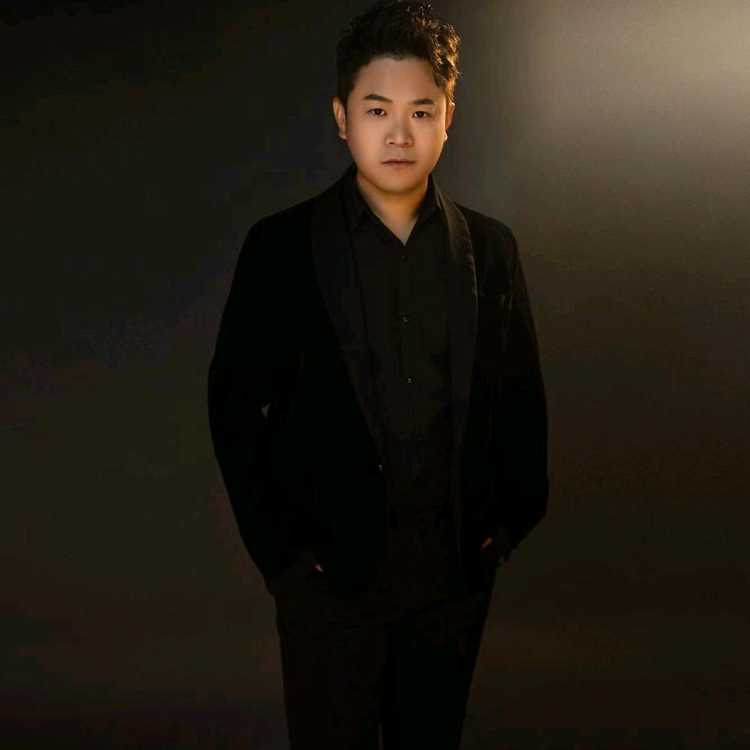 高平伴春秋烫发设计