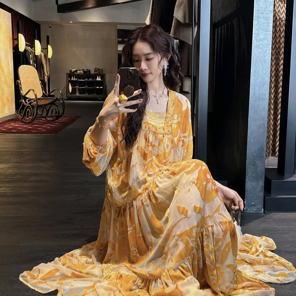 三吉黑花穿搭分享