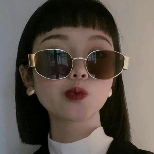 倒蛋的小姐姐（水瓶）