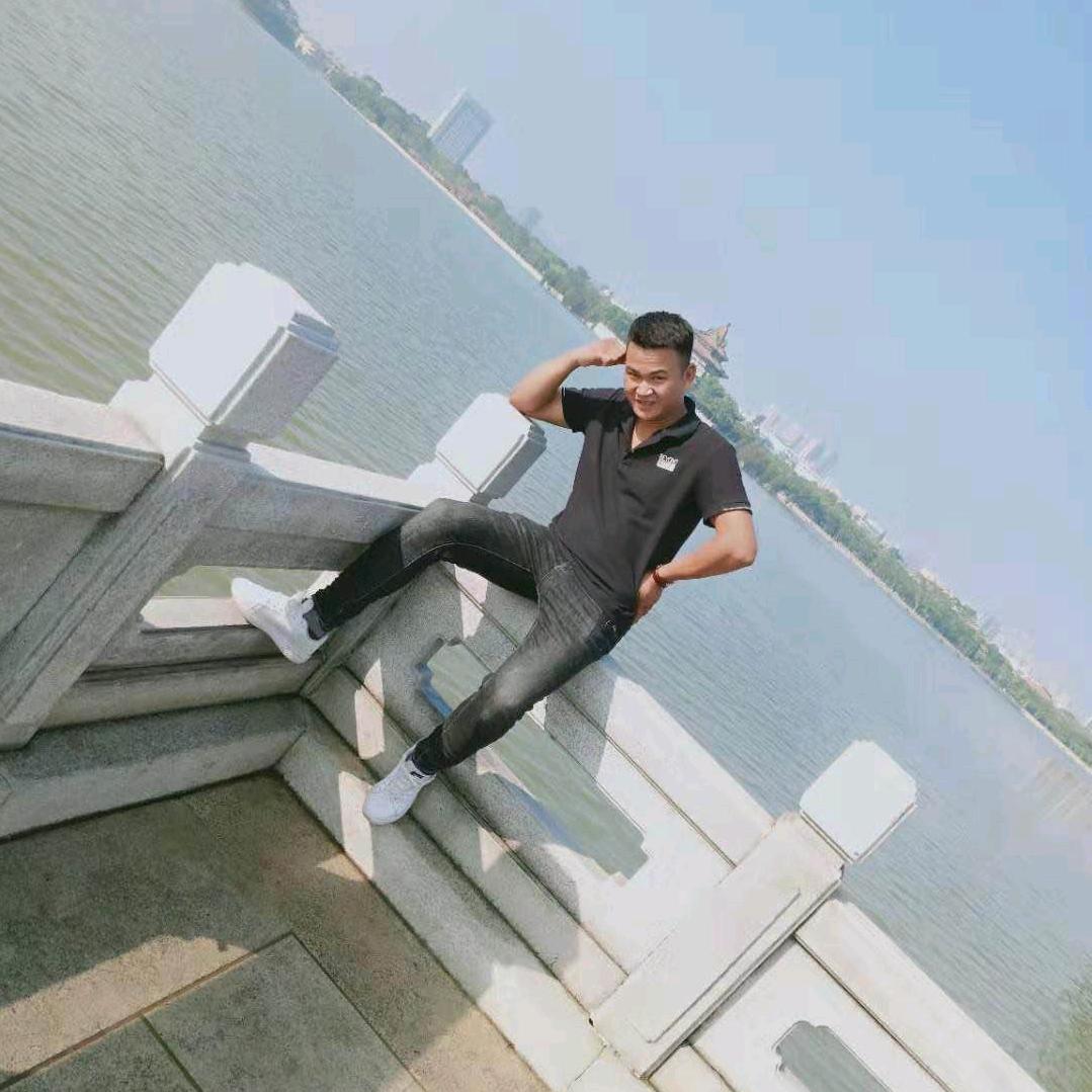 @砼工专业突击队《韦龙》