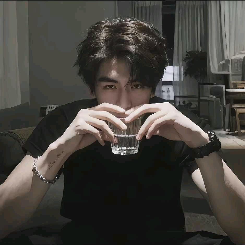 江小鱼ʕ ᵔᴥᵔ ʔ