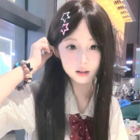 江妍.