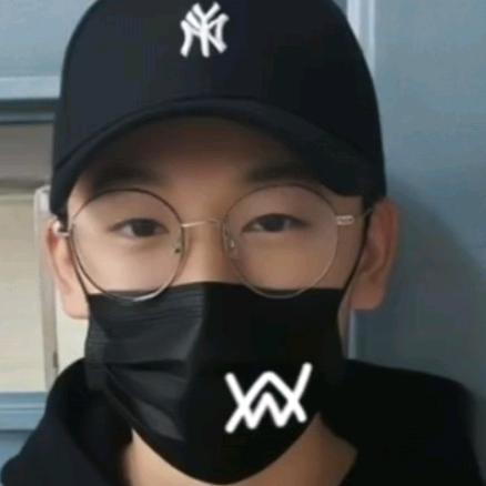 胡圣哲（狗学长）