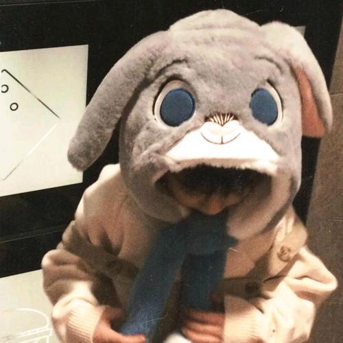 许阳.