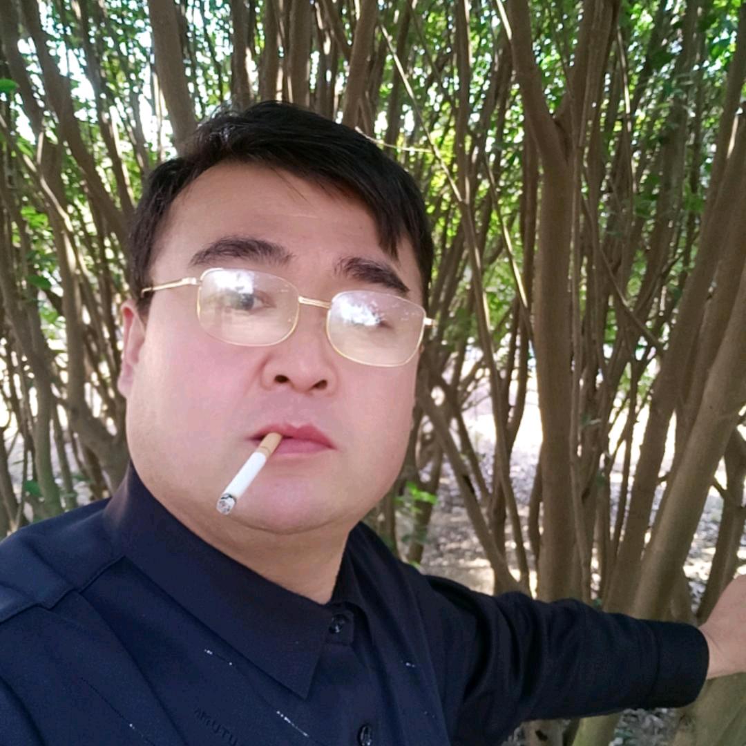 为了他努力而奋斗