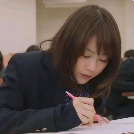 一条快乐的小鱼