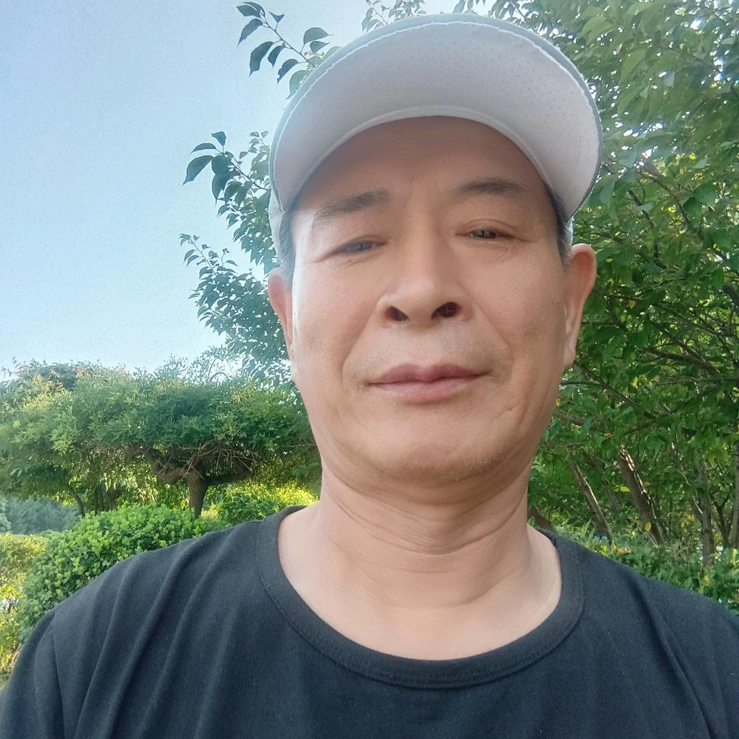 得意，大舌头爱唱歌
