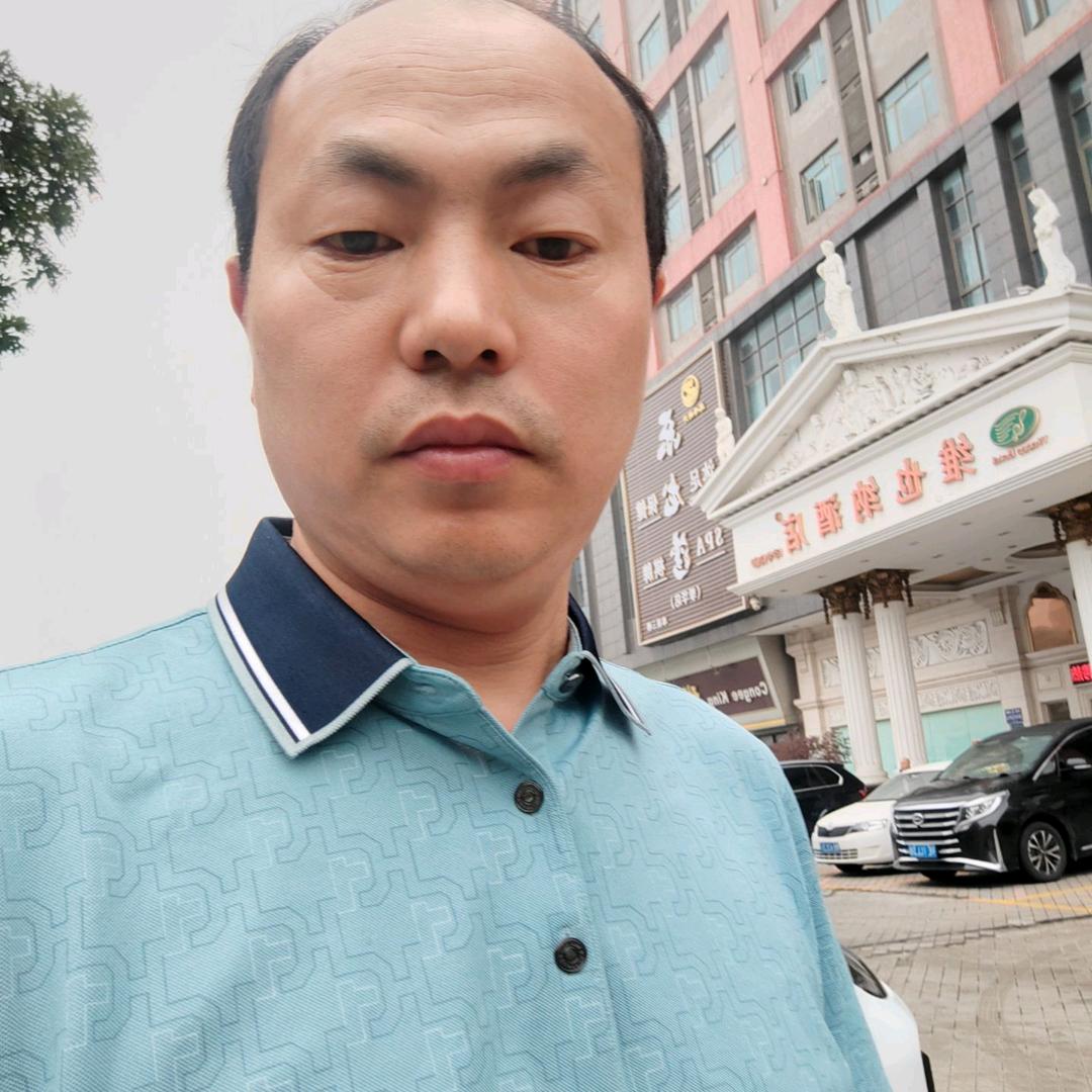 安陆市亚美居洲哥家具<冯亚洲>