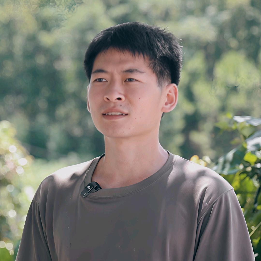 阿龙在种田