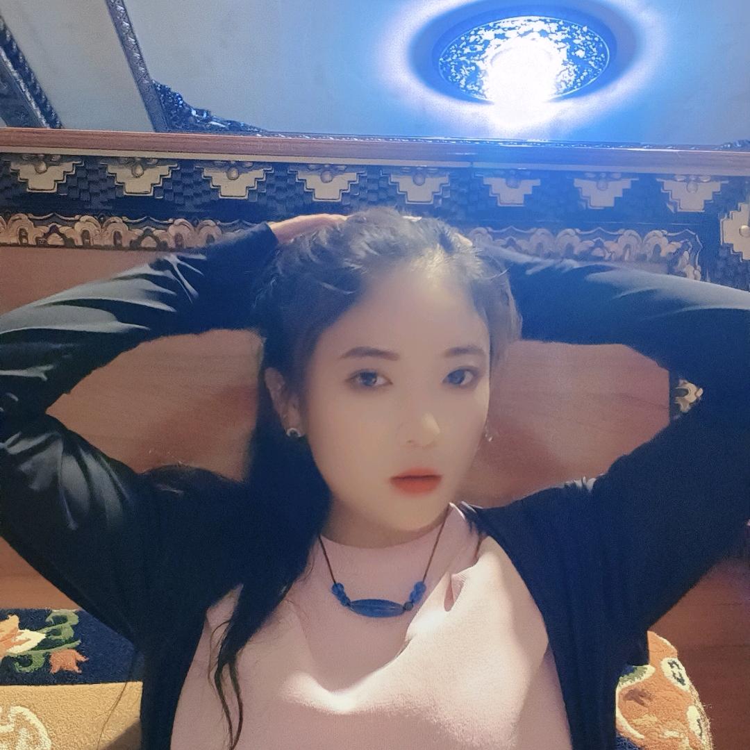 洛隆姑娘